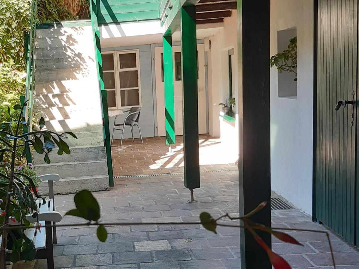 Studio In Altstadthaus Sankt Veit an der Glan Exterior foto
